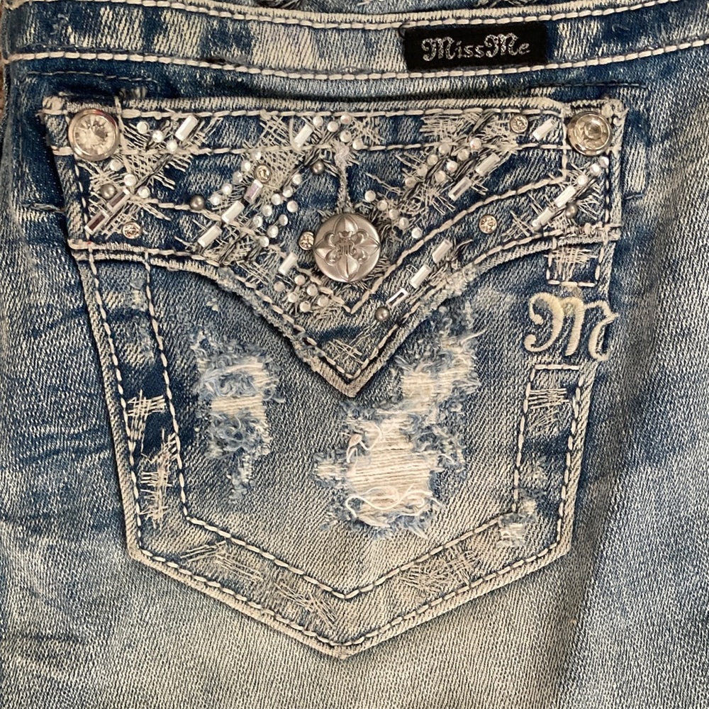 Miss Me Skinny Jeans w/ FUN Crystal-stitched,  Embellished & Distressed Pockets